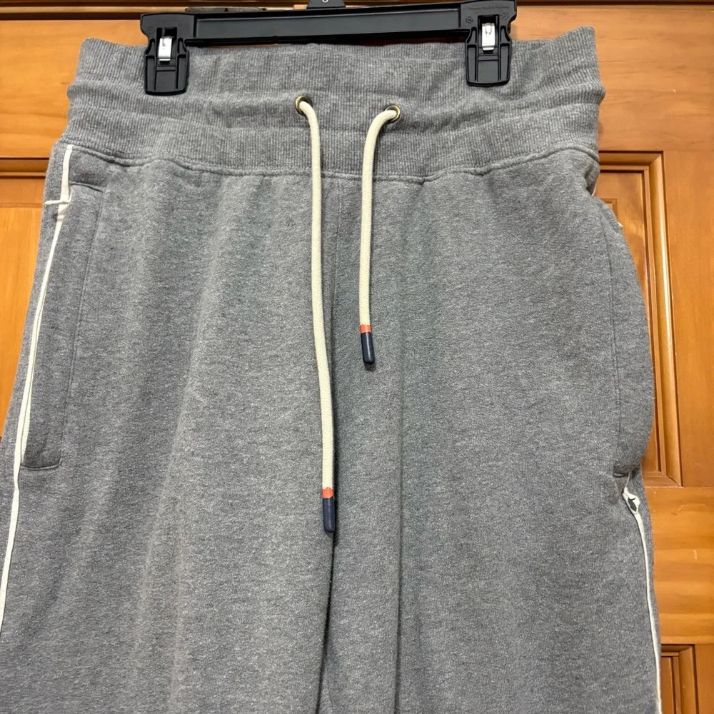 cotopaxi Heather Gray Cozy  Sweatshirt Joggers Size Small